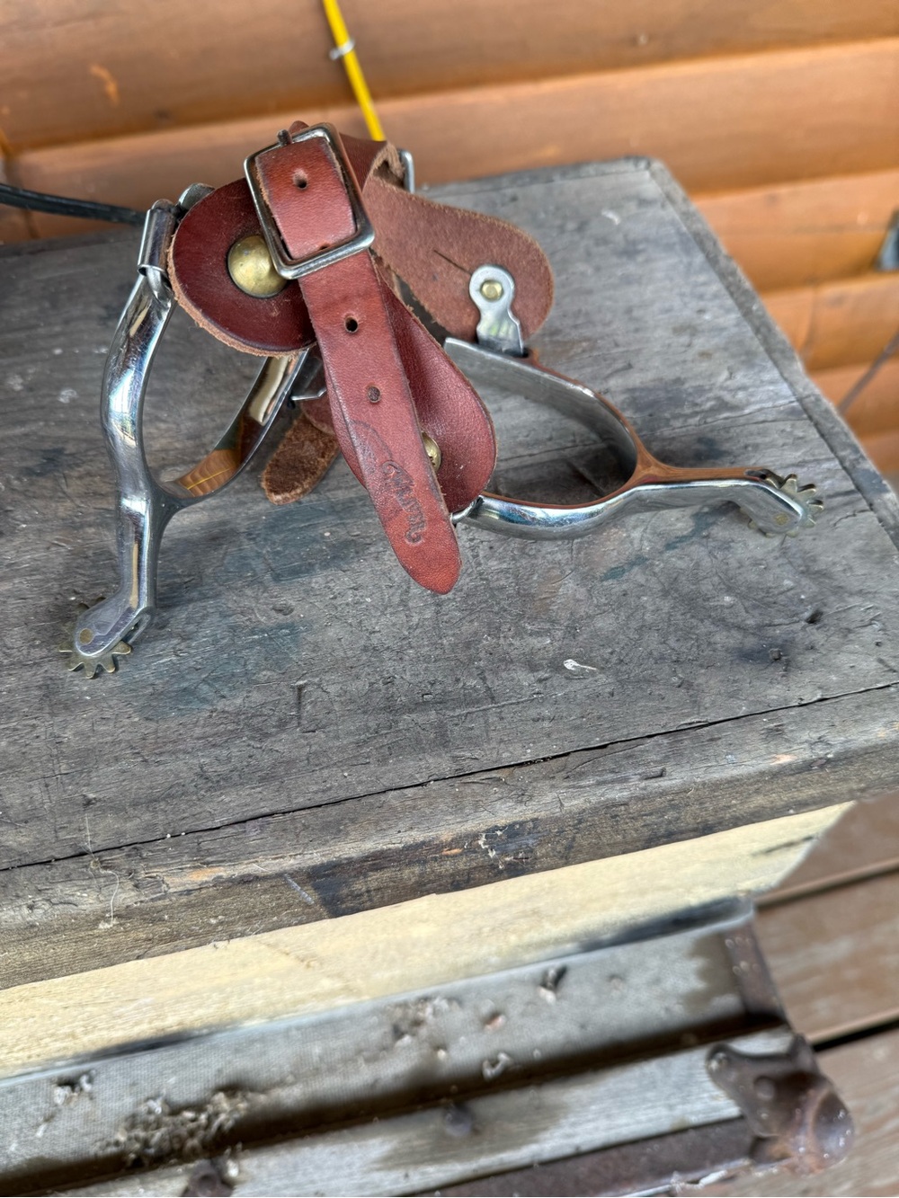Weaver spurs